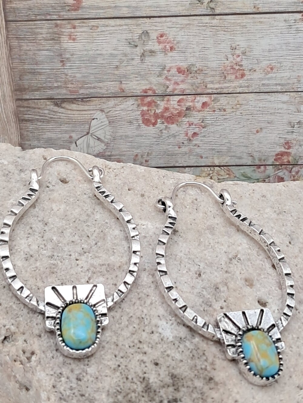Western Boho Style Horseshoe Steel Hoop Earrings Magnesite Oval Stones Engraved